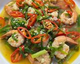 Foto langkah ke 4 dari resep Tumis Udang Daun Bawang.