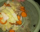 Foto langkah ke 1 dari resep Capcay Sayur (Sawi, Wortel, Bakso) Praktis.