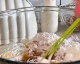 Foto langkah ke 2 dari resep Kue Cucur.