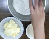 Foto langkah ke 2 dari resep Fancy Cookies with Royal Icing.