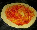 A picture of step 3 of Pizza paratha.