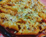 A picture of step 9 of Veg cheese Pasta Pizza.