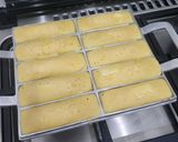 Foto langkah ke 5 dari resep Pukis Keju Kismis Meses.