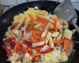Foto langkah ke 3 dari resep Tumis Brokoli Telur.
