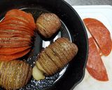 A picture of step 3 of Pizza Hasselbeck potatoes.