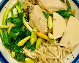 Hình bước làm 3 của món Bún gà lá é 🐔🌿