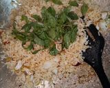Foto langkah ke 3 dari resep Nasi Goreng Kemangi.