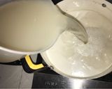 Foto del paso 4 de la receta: Salmón navideño con salsa de coco y camarones