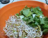 Foto langkah ke 1 dari resep Kwetiau goreng sosis.