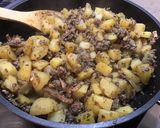 Une image de l'étape 15 de Pommes de terre au bœuf, ail fumé, shiitakes et bouillon de chevreau.