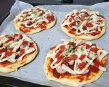 Foto langkah ke 4 dari resep Roti pizza mini.