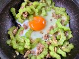 มะระผัดไข่หมูสับ