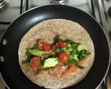 Foto del paso 2 de la receta: Wraps de salmón ahumado