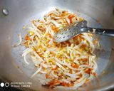 A picture of step 4 of Egg Noodles.