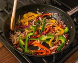 Csirke fajitas recept fázis 6 fotója