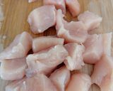 Foto del paso 4 de la receta: Pollo marinado con coles de Bruselas