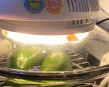 Hình bước làm 3 của món Rau Củ Quả nướng 🥑: Bơ nướng trứng và thịt muối