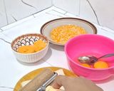 Foto langkah ke 2 dari resep Roti Goreng Sosis Mayo.