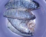 Foto langkah ke 1 dari resep Ikan Mujair Praktis.