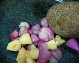 Foto langkah ke 2 dari resep Sayur Sop TePuBa (telur puyuh bakso).