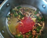 Foto del paso 2 de la receta: Potaje de repollo con champiñones y espárragos trigueros