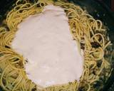 Spaghetti Alfredo w Baby Bellas w sauteed garlic & onions recipe step 4 photo