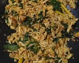 Foto langkah ke 4 dari resep Nasi Bakar Ayam Suwir Kemangi.