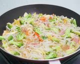 Foto langkah ke 4 dari resep Orak-Arik Shirataki Keju.