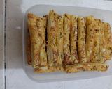 Foto langkah ke 4 dari resep Garlic Cheese Stick Puff Pastry.