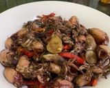 Foto langkah ke 7 dari resep Tumis Cumi Pedas.