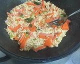 Foto langkah ke 3 dari resep 29. Martabak mie telor.
