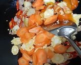 Foto langkah ke 2 dari resep Oseng Tempe dan Sayuran dgn Bumbu Pangsit Le Gino.