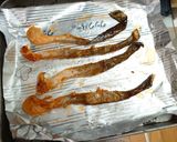 A picture of step 2 of Leftover salmon skin crisps.
