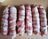 Sajttal töltött Bacon virslik recept fázis 1 fotója
