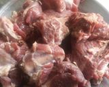 A picture of step 1 of Mutton Achar ghosht.