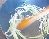 รูปขั้นตอนการทำที่ 3 ของ ผัดแตงกวาประจำบ้าน สู่อาหารแบบFine dining