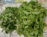 A picture of step 1 of Sarso dain Saag & Makke di roti.