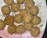 A picture of step 3 of Potato balls.