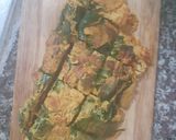 A picture of step 4 of Quick Sour Curry with Green Papaya and Omelet with Pak Wan Leaves (30-Minute Version).