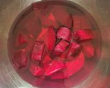 Foto langkah ke 3 dari resep Beet Root Pineapple Carrot Cucumber Juice.