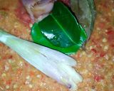 Foto langkah ke 3 dari resep Oseng Mercon Tulang Ayam (Kerongkongan Ayam).