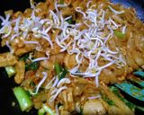Foto langkah ke 6 dari resep Kwetiau Goreng Pedas.