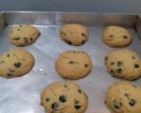 Foto langkah ke 6 dari resep Vanilla Chocochips Cookies Ruenyaaahhh.