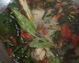 Foto langkah ke 3 dari resep Oseng usus lombok ijo.
