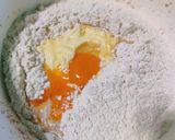 Kívül - belül sajtos foszlós pogácsa recept fázis 2 fotója