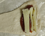 Foto del paso 7 de la receta: Pancitos🥰 de queso🧀 y jalea🍑 de guayaba🥐🧇🍯😜