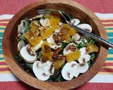 Foto del paso 2 de la receta: Ensalada de hojas verdes con champiñones y mandarina