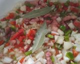 Foto del paso 2 de la receta: Tuco reciclado con asado, chorizos y algo más 😉