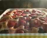 A picture of step 4 of Mixed berries cake.