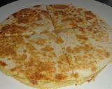 A picture of step 6 of Spicy Cheese & Bacon Quesadillas.